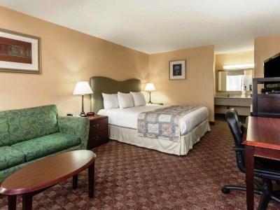 Ramada By Wyndham Altamonte Springs Near I-4 Hotel Exterior photo