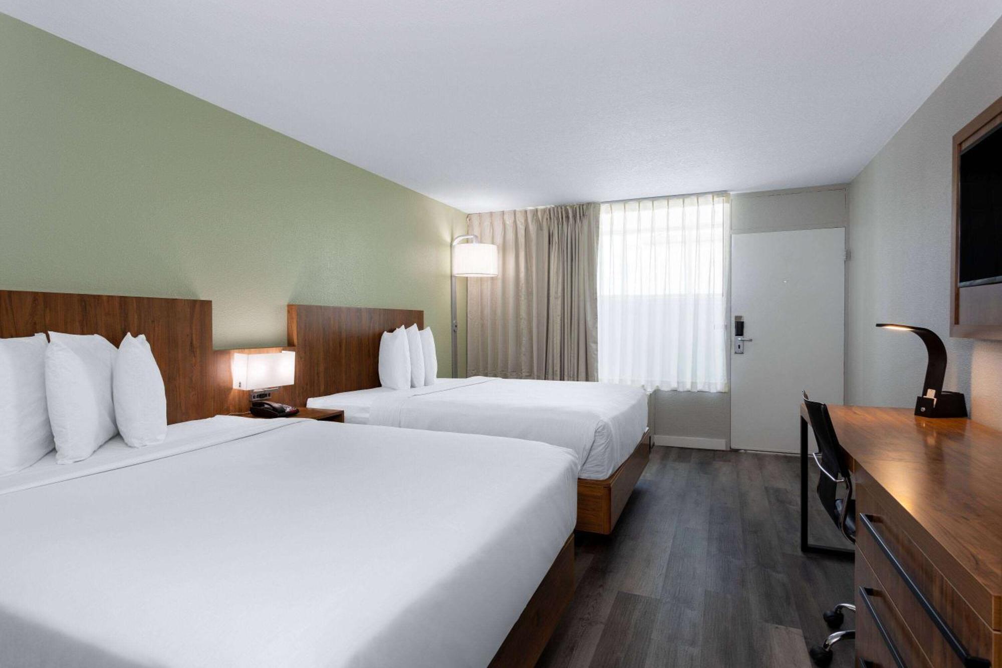 Ramada By Wyndham Altamonte Springs Near I-4 Hotel Exterior photo